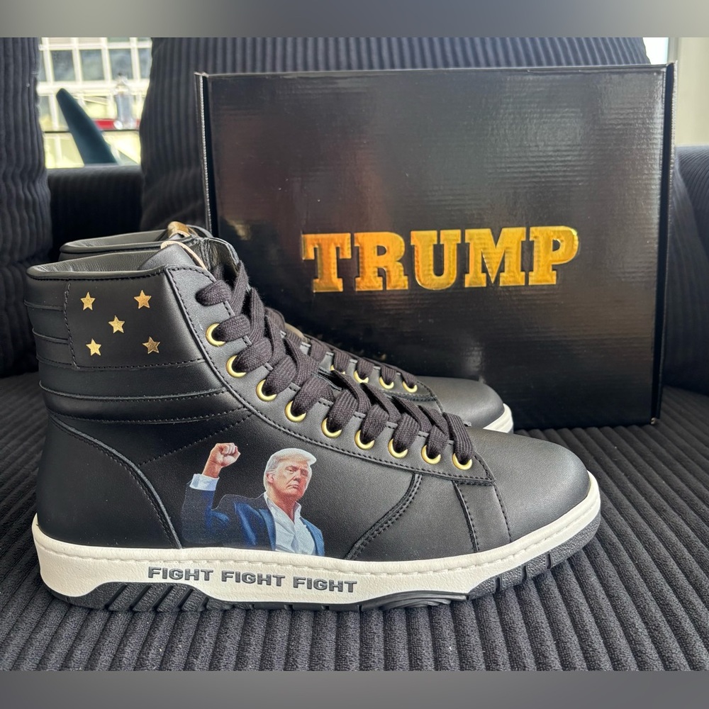 NEW!Donald Trump FIGHT FIGHT FIGHT High-Tops Sneakers - in White Black 10M/11.5W